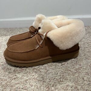 UGG Diara Slippers / Boots